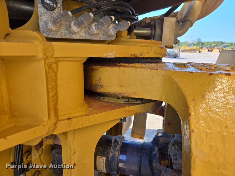 image for item DW1902 2019 Caterpillar 730 articulated haul truck