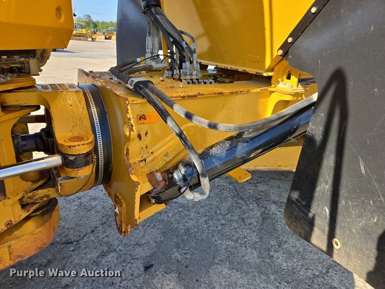 image for item DW1902 2019 Caterpillar 730 articulated haul truck