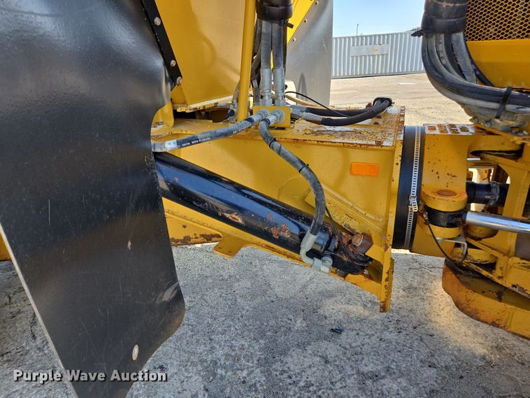 image for item DW1902 2019 Caterpillar 730 articulated haul truck