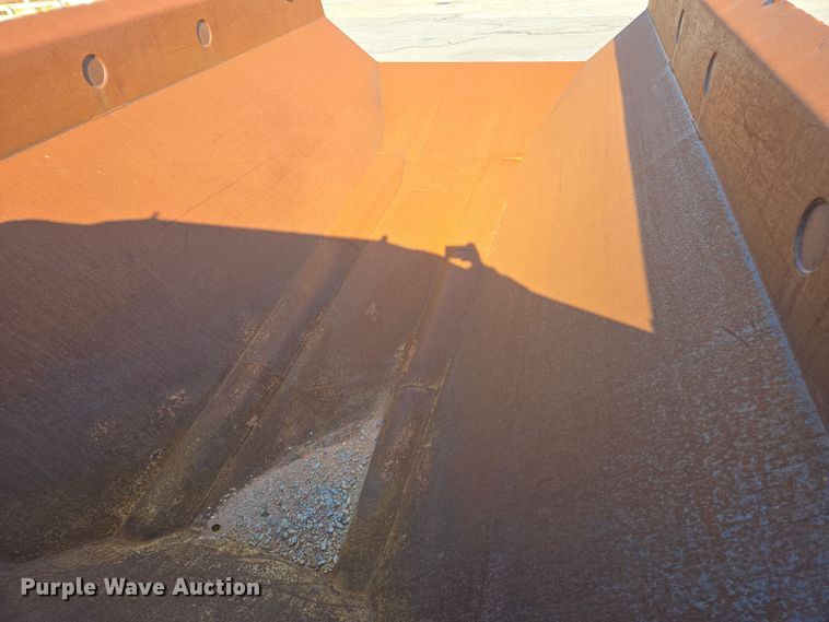 image for item DW1902 2019 Caterpillar 730 articulated haul truck