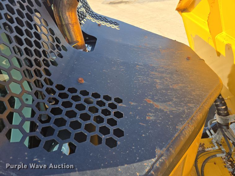 image for item DW1902 2019 Caterpillar 730 articulated haul truck