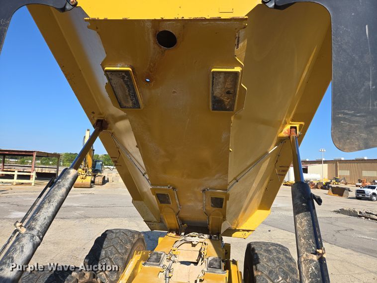 image for item DW1902 2019 Caterpillar 730 articulated haul truck