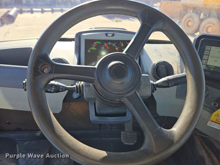 image for item DW1902 2019 Caterpillar 730 articulated haul truck