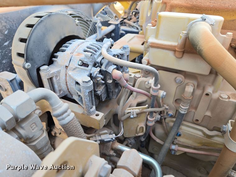 image for item DW1902 2019 Caterpillar 730 articulated haul truck