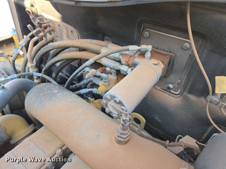 image for item DW1902 2019 Caterpillar 730 articulated haul truck