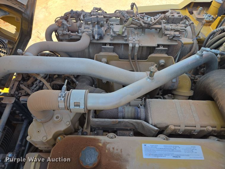 image for item DW1902 2019 Caterpillar 730 articulated haul truck