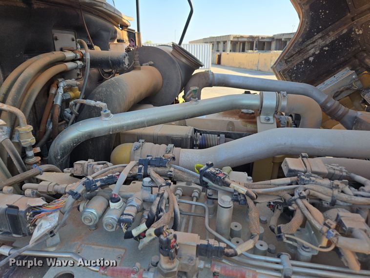 image for item DW1902 2019 Caterpillar 730 articulated haul truck