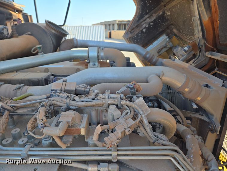 image for item DW1902 2019 Caterpillar 730 articulated haul truck