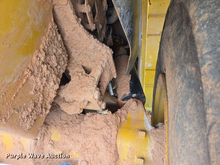 image for item DW1902 2019 Caterpillar 730 articulated haul truck