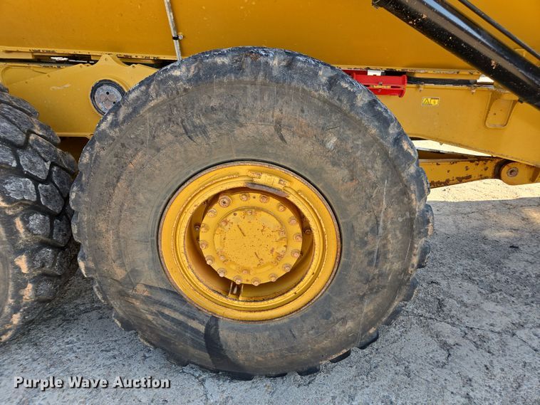 image for item DW1902 2019 Caterpillar 730 articulated haul truck