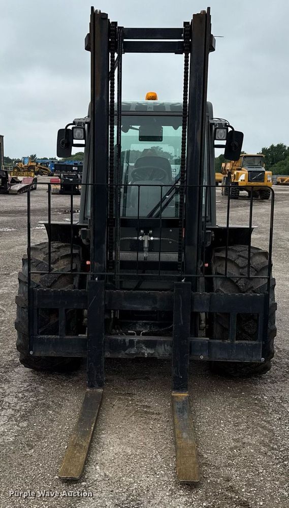 image for item DW8712 2019 AUSA C400HX4 forklift
