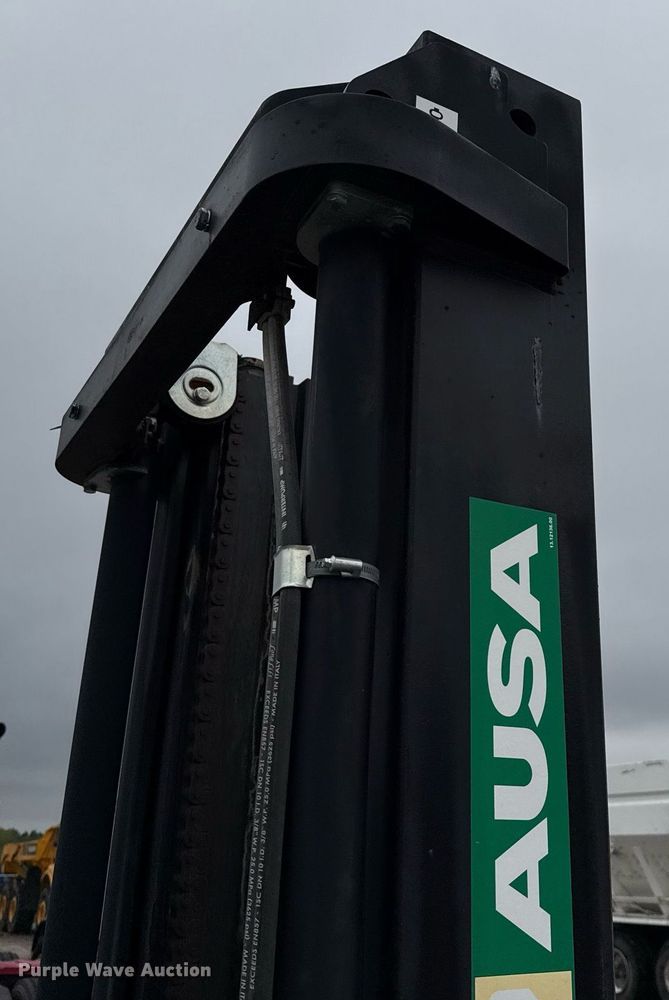 image for item DW8712 2019 AUSA C400HX4 forklift