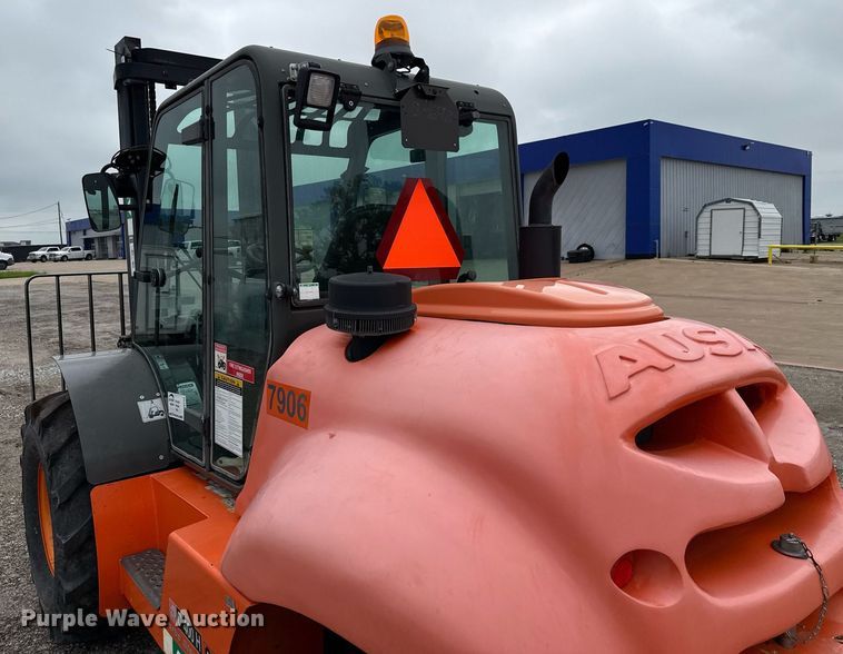 image for item DW8712 2019 AUSA C400HX4 forklift