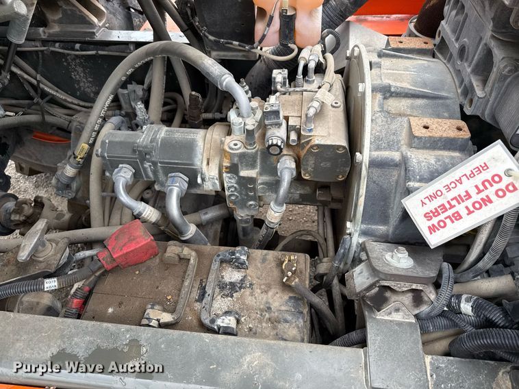 image for item DW8712 2019 AUSA C400HX4 forklift