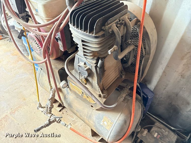 image for item DW8714 1992 Genstar GS022 storage container