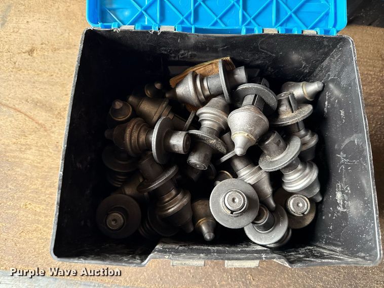 image for item DW8714 1992 Genstar GS022 storage container