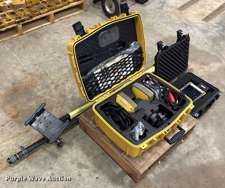 image for item DX5470 Topcon base station components 