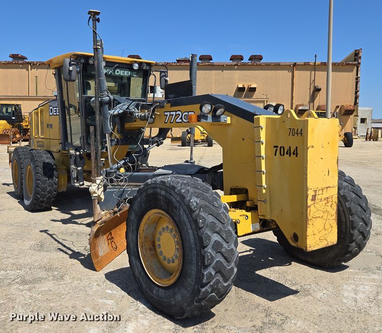 image for item EC3529 2013 John Deere 772G motor grader