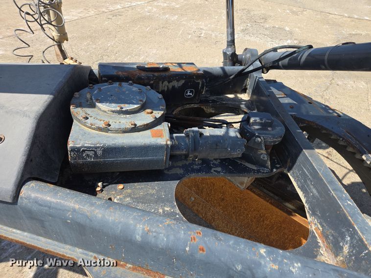 image for item EC3529 2013 John Deere 772G motor grader