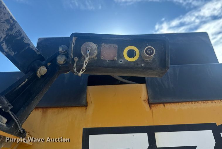 image for item EC3529 2013 John Deere 772G motor grader