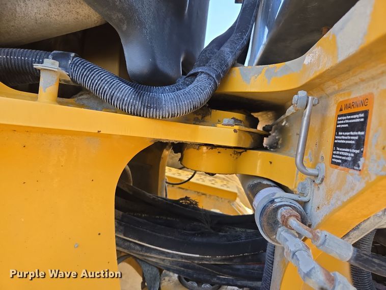 image for item EC3529 2013 John Deere 772G motor grader