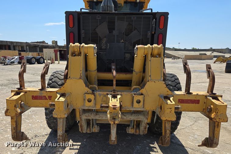 image for item EC3529 2013 John Deere 772G motor grader