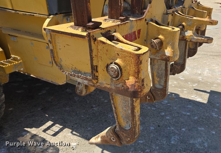 image for item EC3529 2013 John Deere 772G motor grader