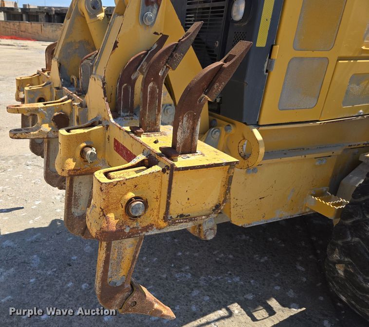 image for item EC3529 2013 John Deere 772G motor grader