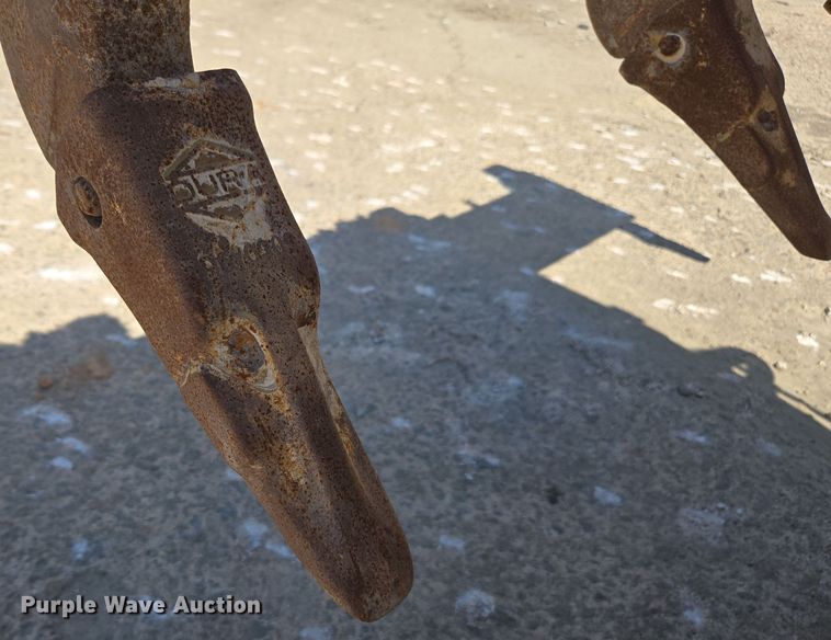 image for item EC3529 2013 John Deere 772G motor grader