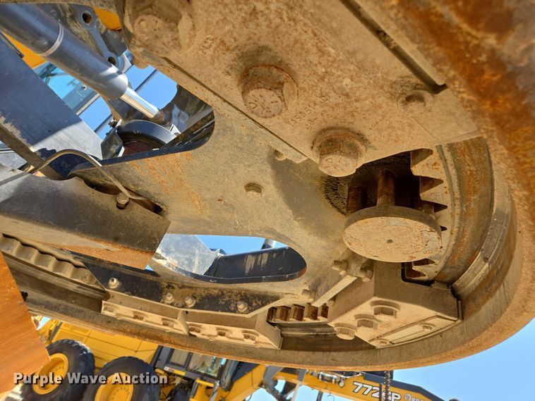 image for item EC3529 2013 John Deere 772G motor grader