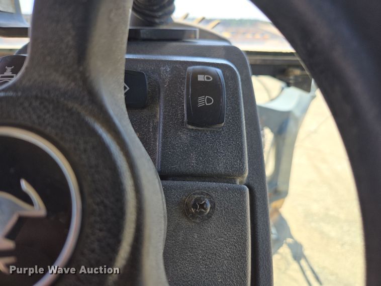 image for item EC3529 2013 John Deere 772G motor grader