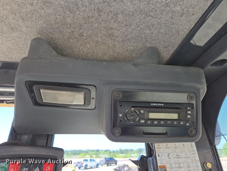 image for item EC3529 2013 John Deere 772G motor grader