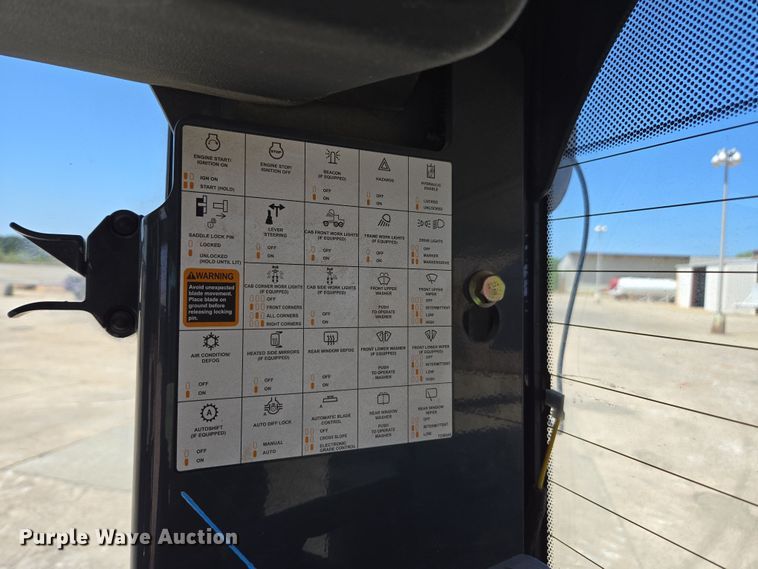 image for item EC3529 2013 John Deere 772G motor grader