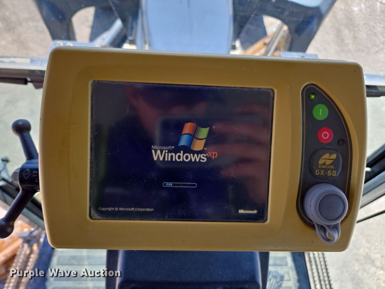 image for item EC3529 2013 John Deere 772G motor grader