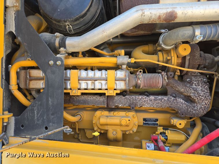 image for item EC3529 2013 John Deere 772G motor grader