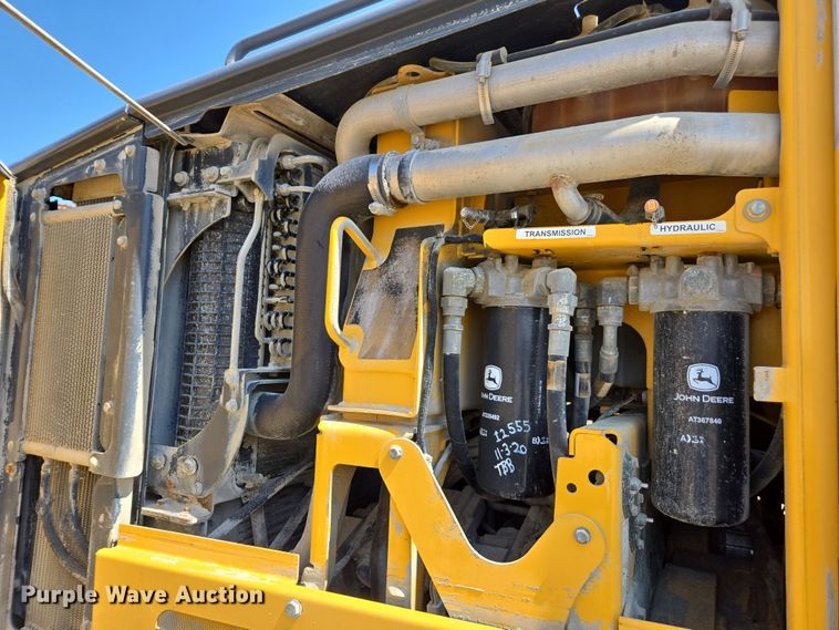 image for item EC3529 2013 John Deere 772G motor grader