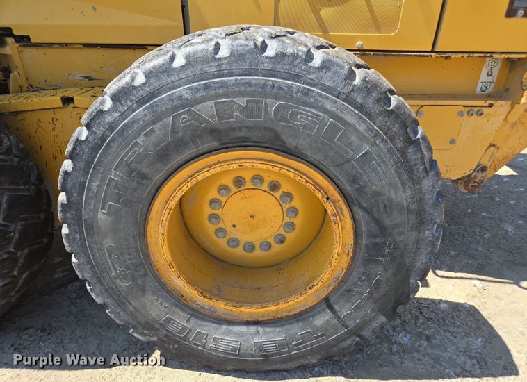 image for item EC3529 2013 John Deere 772G motor grader