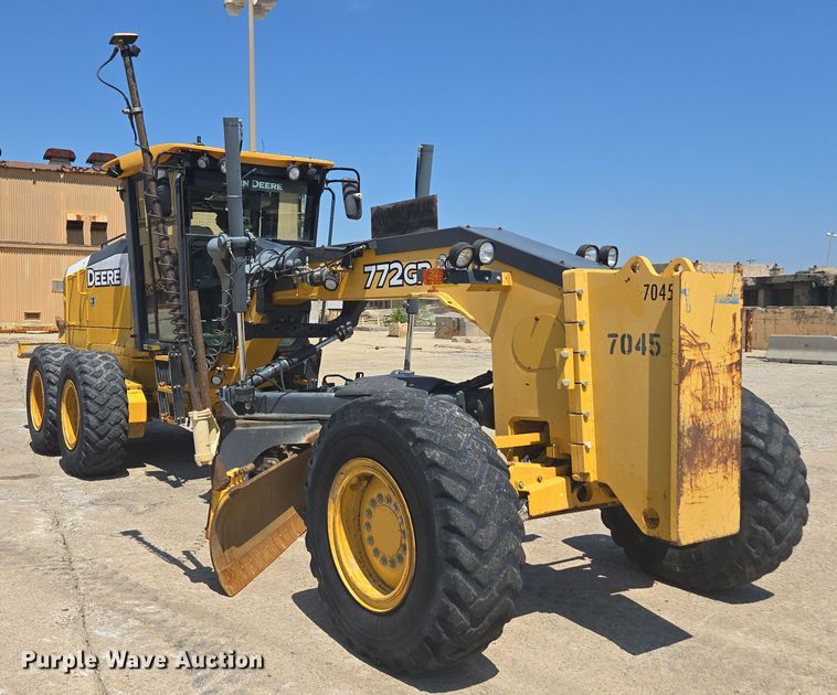 image for item EC3530 2015 John Deere 772G motor grader