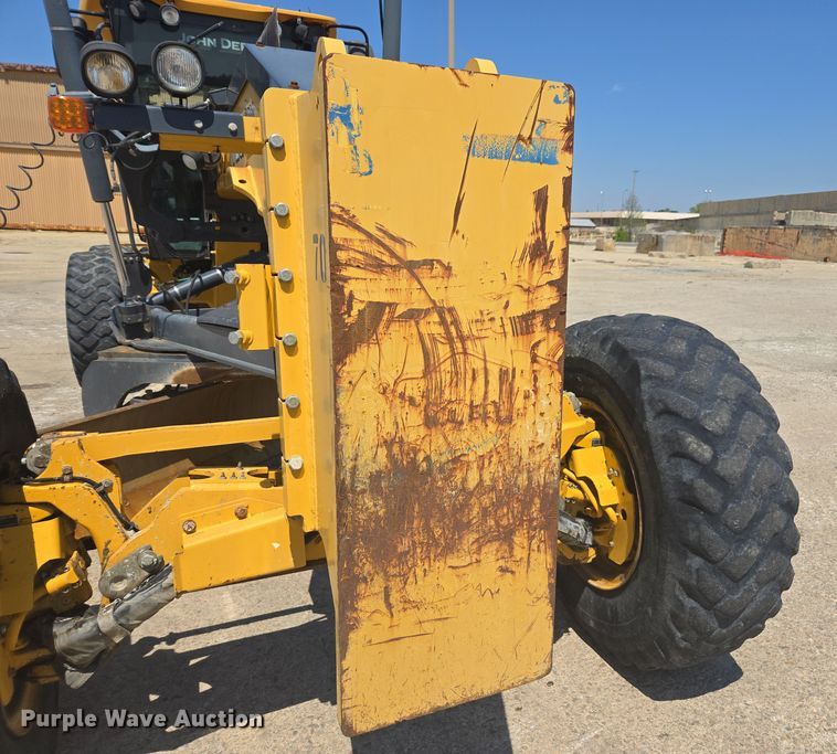 image for item EC3530 2015 John Deere 772G motor grader