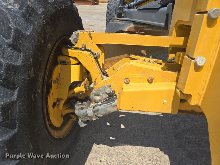 image for item EC3530 2015 John Deere 772G motor grader