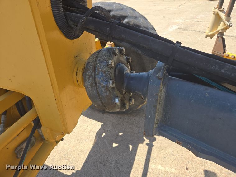 image for item EC3530 2015 John Deere 772G motor grader