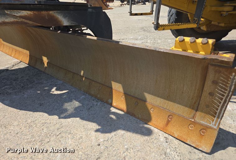 image for item EC3530 2015 John Deere 772G motor grader