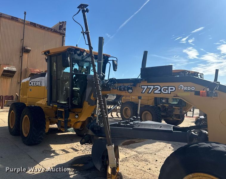 image for item EC3530 2015 John Deere 772G motor grader