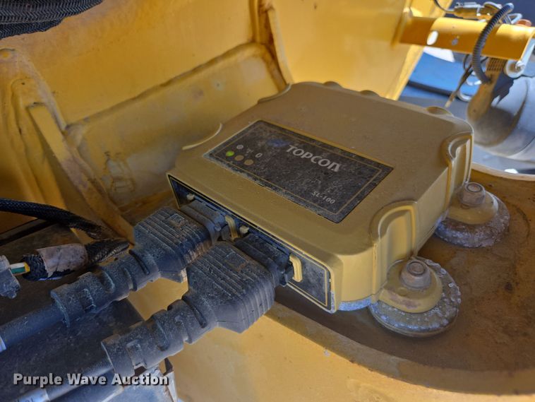 image for item EC3530 2015 John Deere 772G motor grader