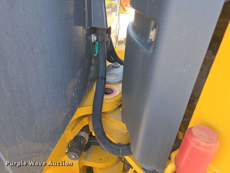 image for item EC3530 2015 John Deere 772G motor grader