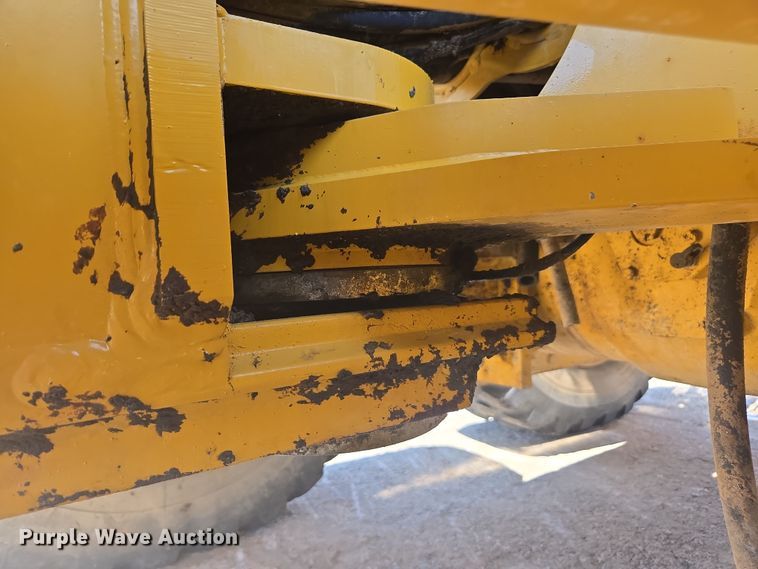 image for item EC3530 2015 John Deere 772G motor grader