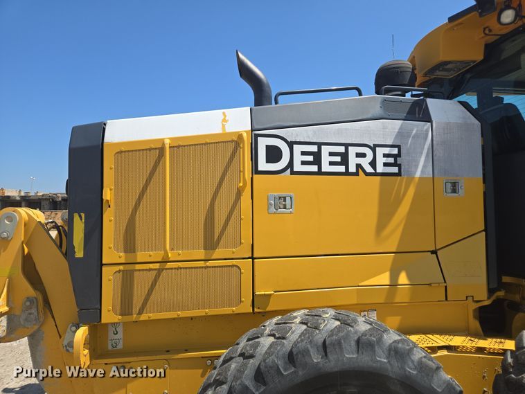 image for item EC3530 2015 John Deere 772G motor grader