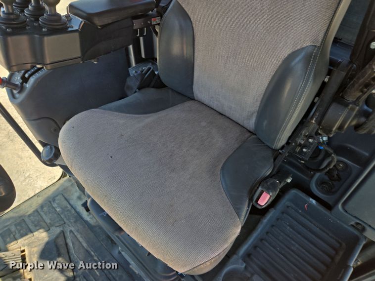 image for item EC3530 2015 John Deere 772G motor grader