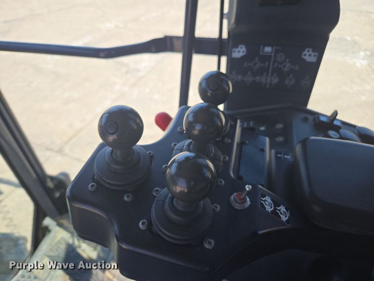 image for item EC3530 2015 John Deere 772G motor grader