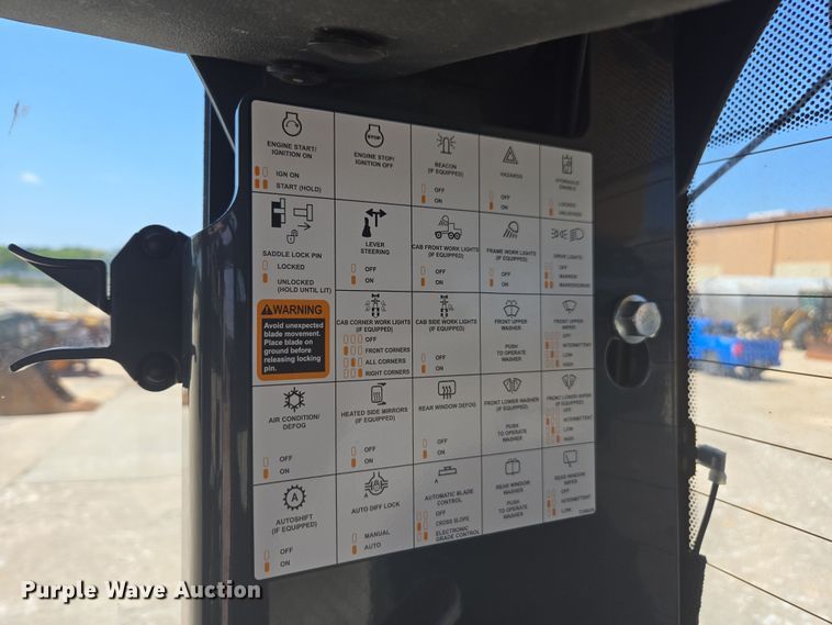 image for item EC3530 2015 John Deere 772G motor grader